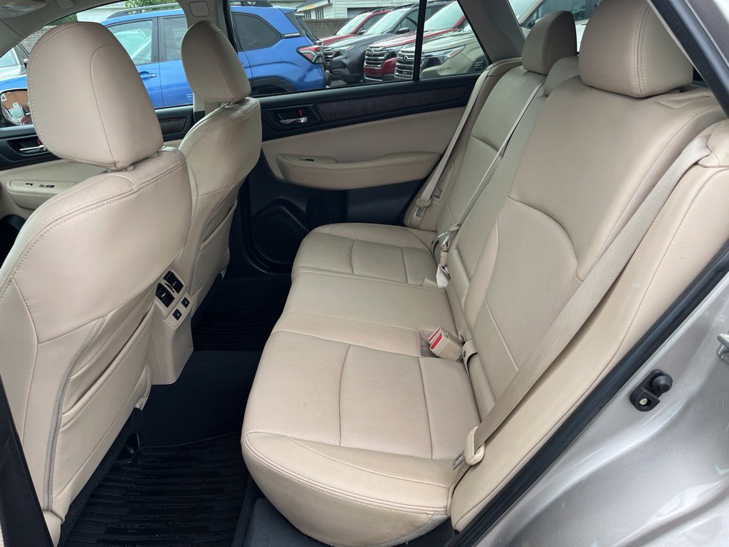 Used 2017 Subaru Outback 2.5i Limited AWD/4WD image 13