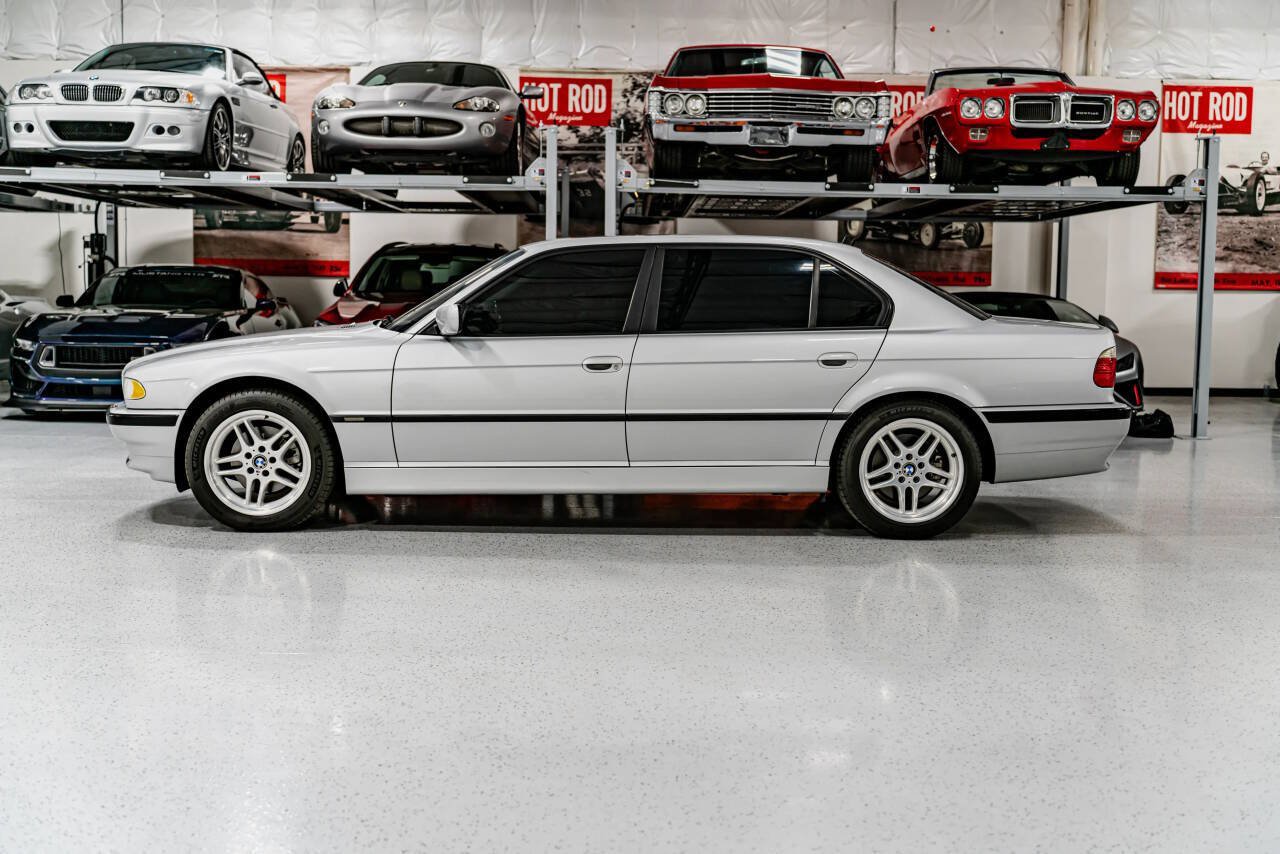Used 2001 BMW 740iL RWD image 2