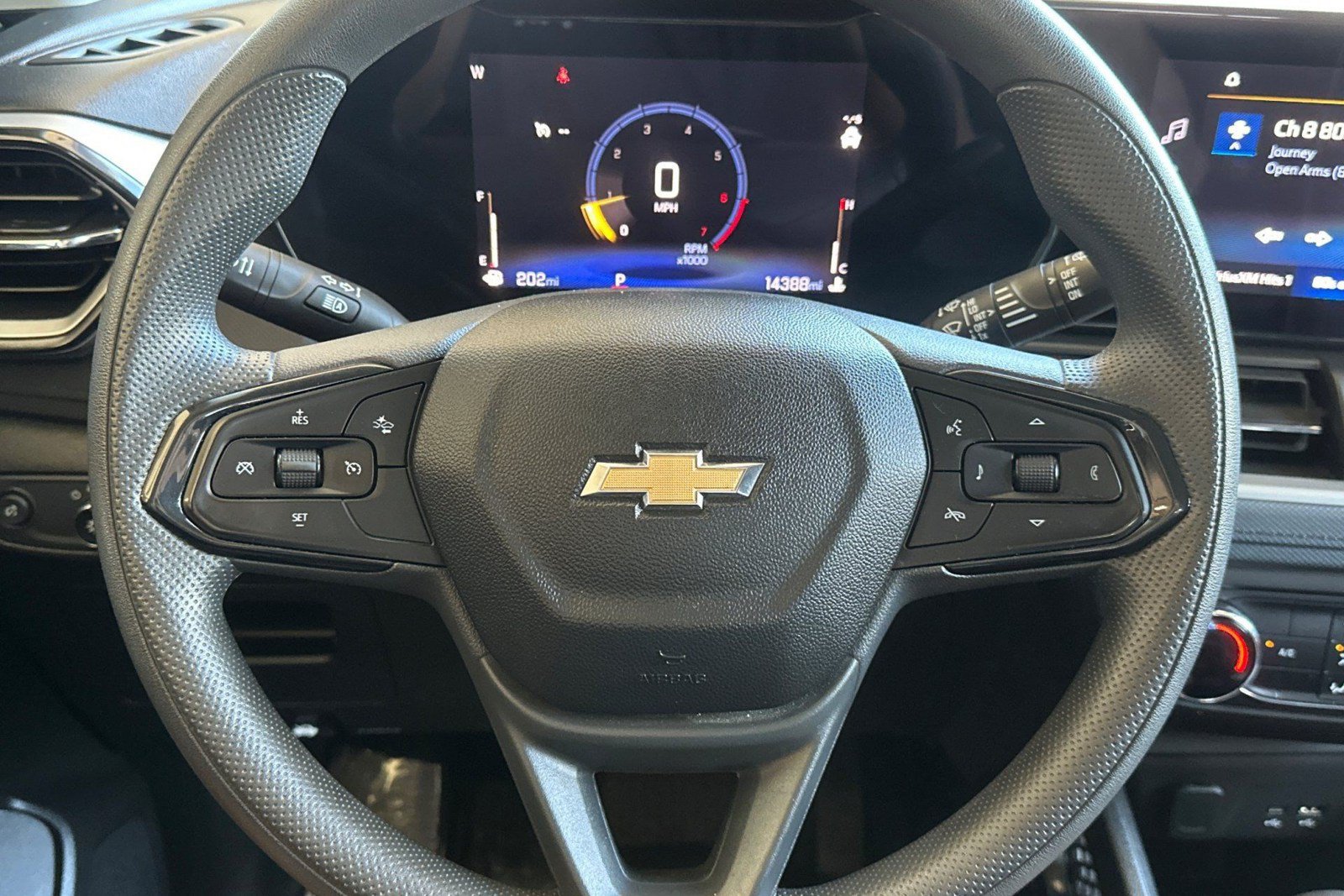 Used 2025 Chevrolet TrailBlazer LS w/ LS Convenience Package FWD image 11
