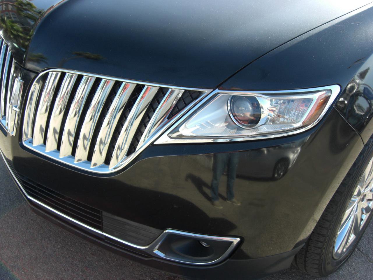 Used 2015 Lincoln MKX AWD 4dr w/ Equipment Group 102A image 3