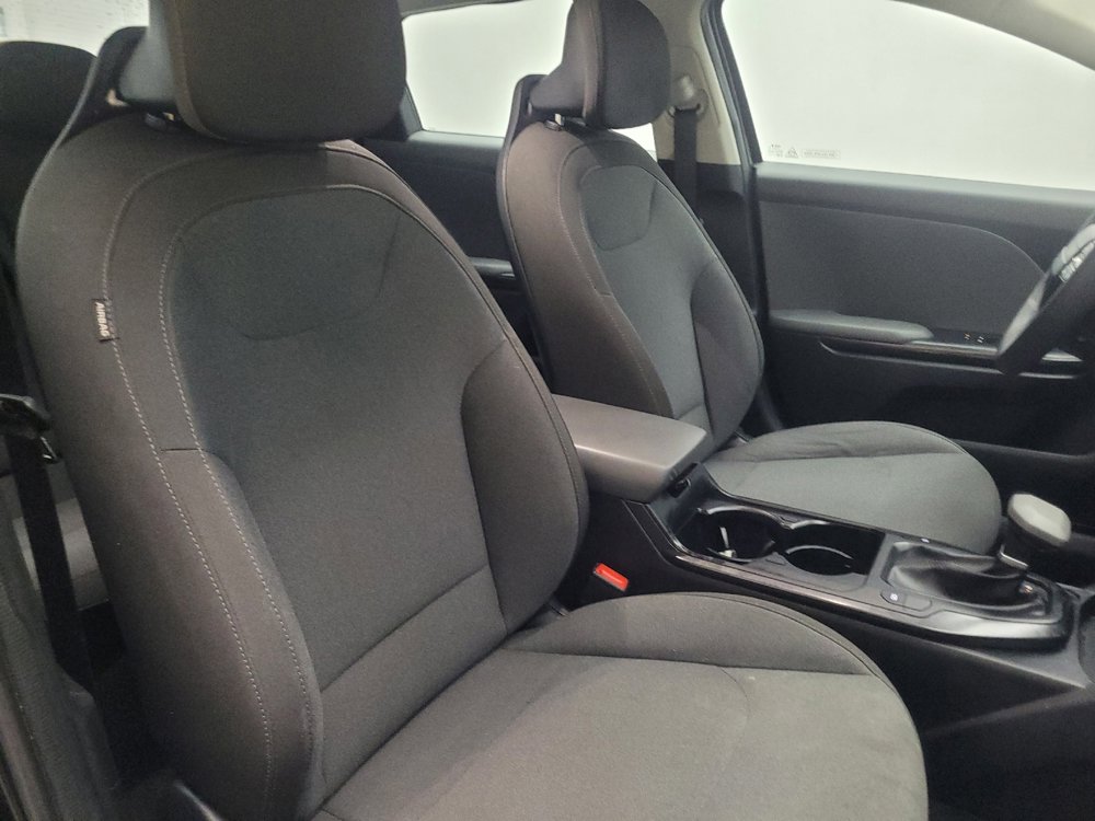 Used 2025 Kia K4 LX image 21