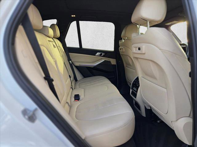 Used 2021 BMW X5 sDrive40i w/ Premium Package image 18