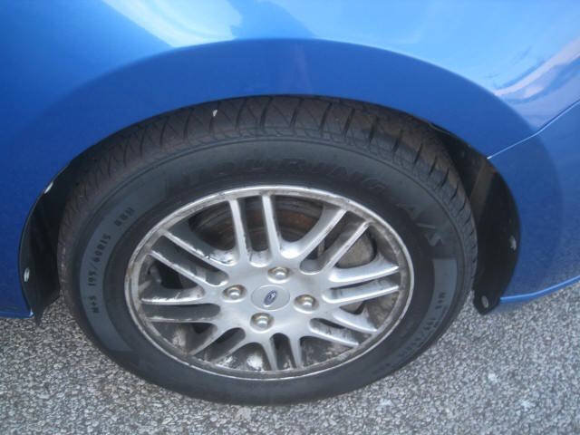Used 2010 Ford Focus SE FWD image 12