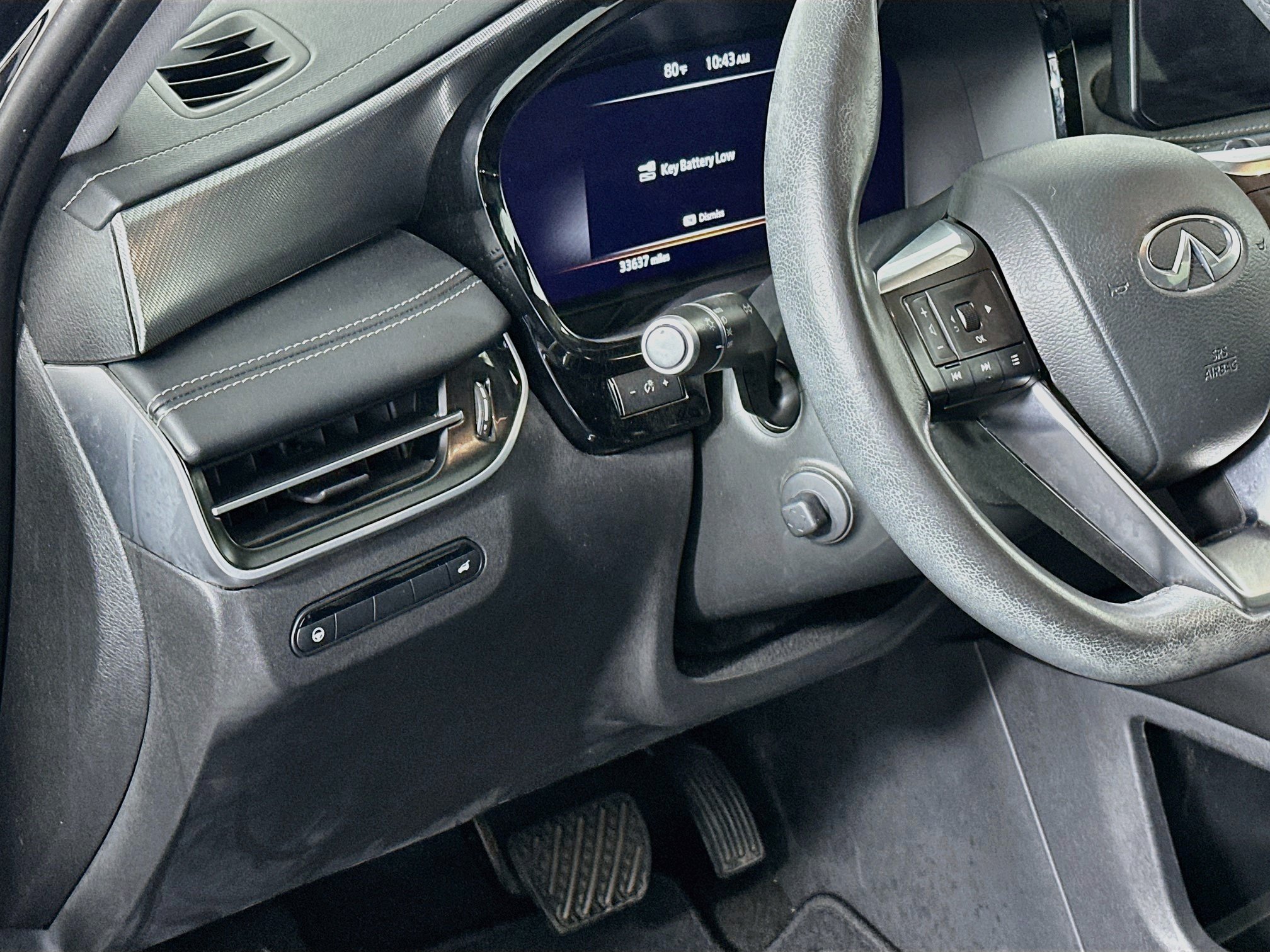 Used 2023 INFINITI QX60 Luxe w/ Performance Audio Package FWD image 17