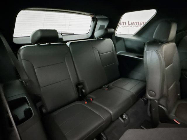 Used 2023 Chevrolet Traverse High Country w/ LPO, Floor Liner Package AWD/4WD image 31
