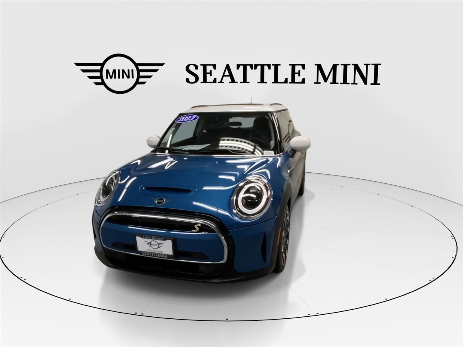 Certified 2023 MINI Cooper SE image 4