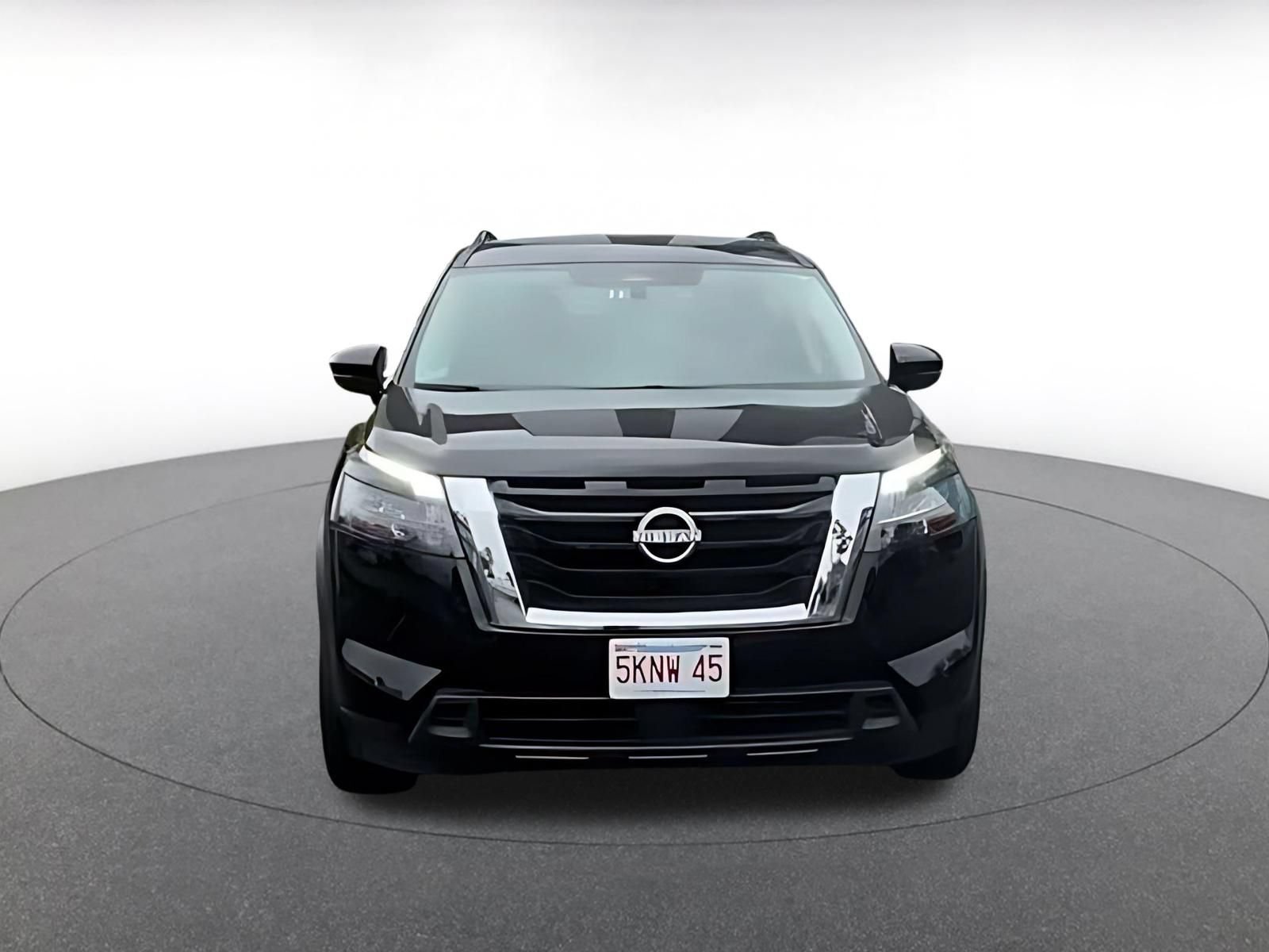 Used 2025 Nissan Pathfinder SV FWD image 4