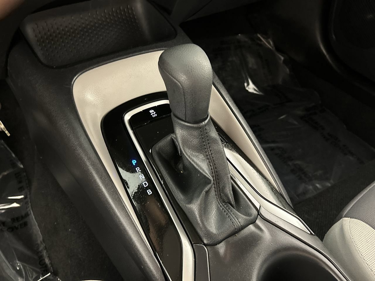 Used 2025 Toyota Corolla LE image 15