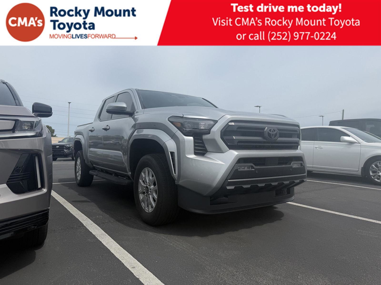 Used 2024 Toyota Tacoma SR5 AWD/4WD image 1