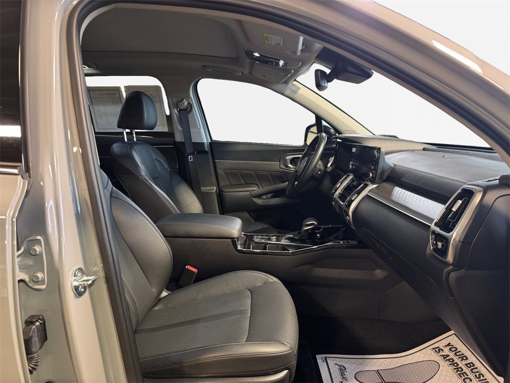 Certified 2023 Kia Sorento SX image 26
