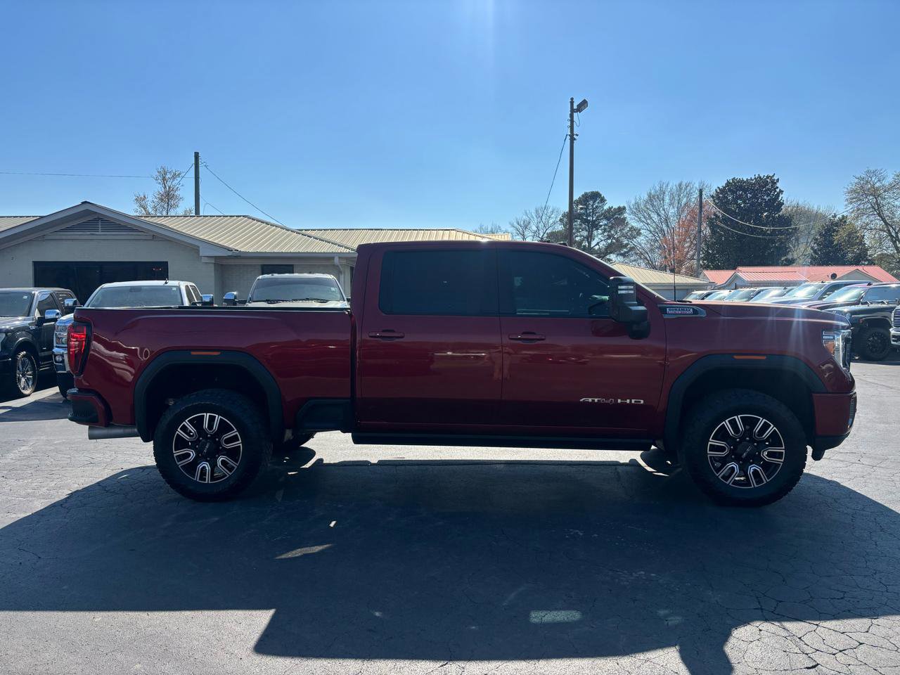 Used 2022 GMC Sierra 2500 AT4 w/ AT4 Preferred Package image 4