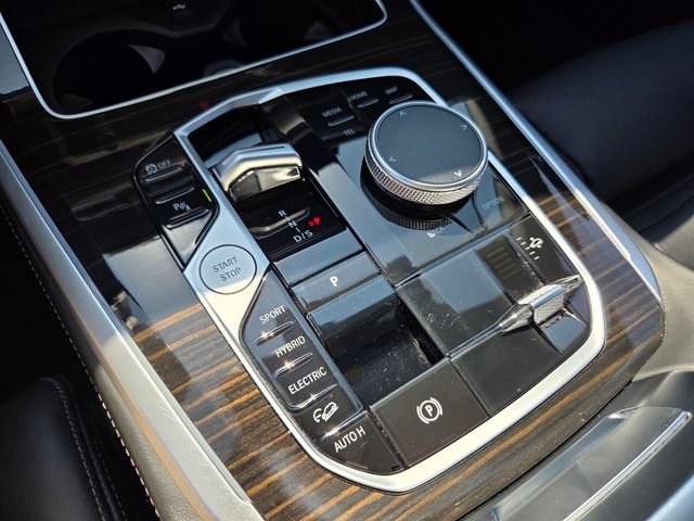 Used 2025 BMW X5 xDrive50e AWD/4WD image 37