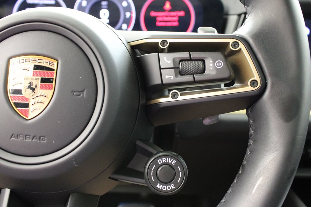 Certified 2026 Porsche Cayenne GTS AWD/4WD image 34