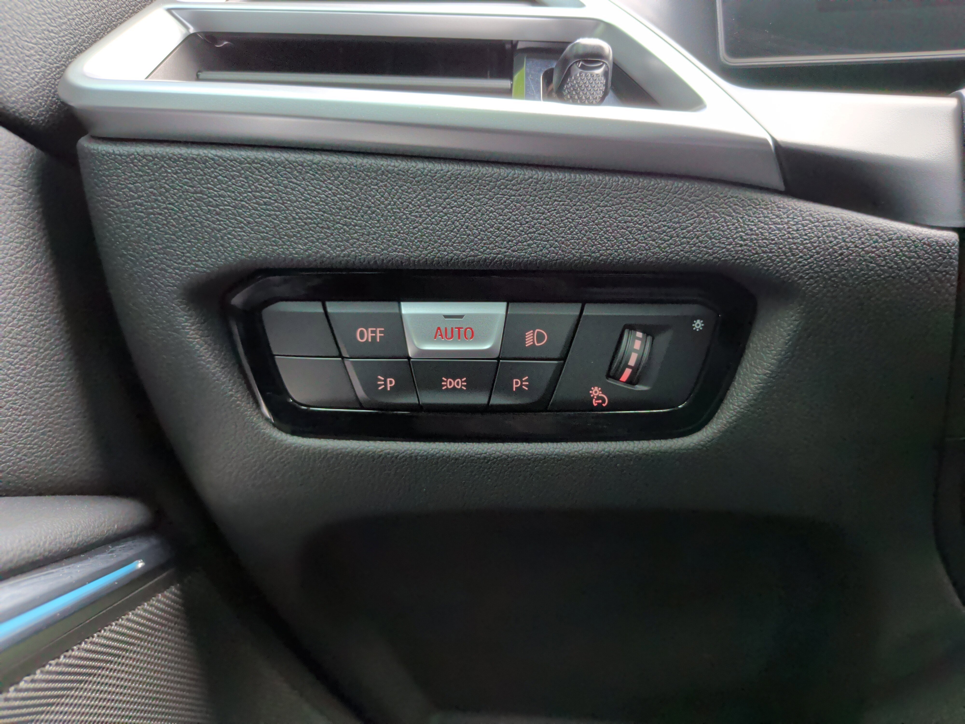 Used 2025 BMW M340i xDrive w/ Premium Package image 24