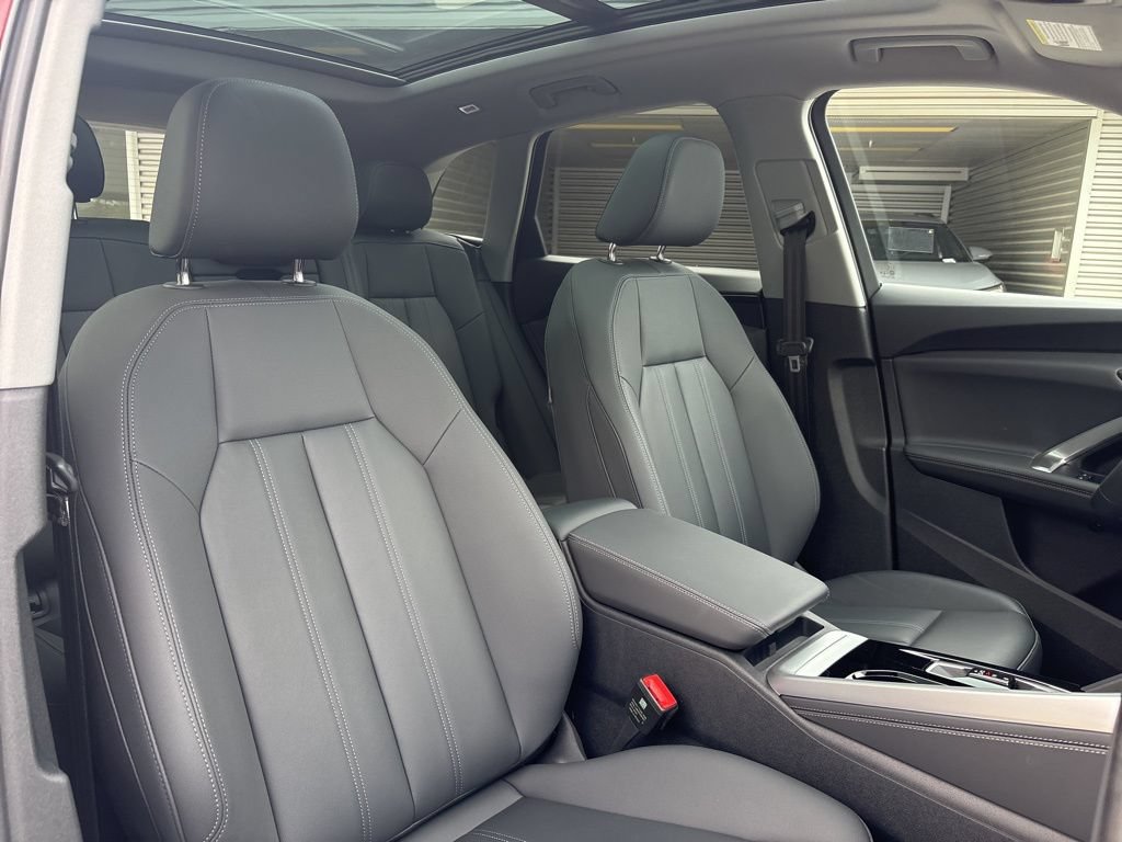 Certified 2025 Audi Q5 Premium Plus w/ Premium Plus AWD/4WD image 14