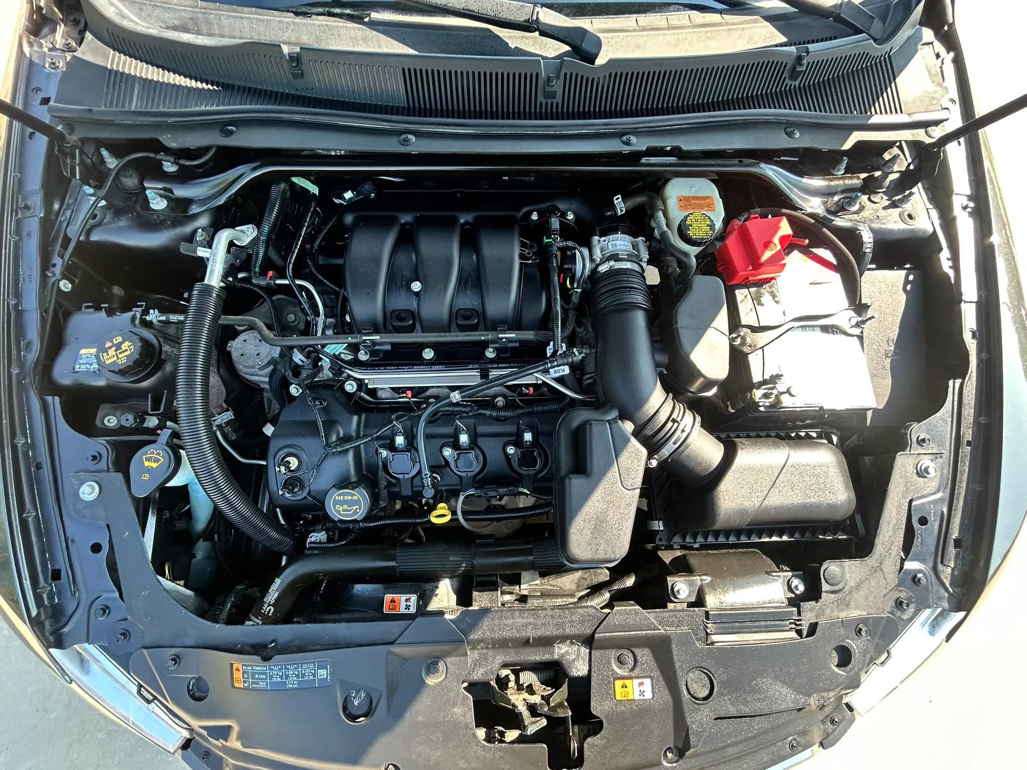 Used 2017 Ford Taurus SE FWD image 24