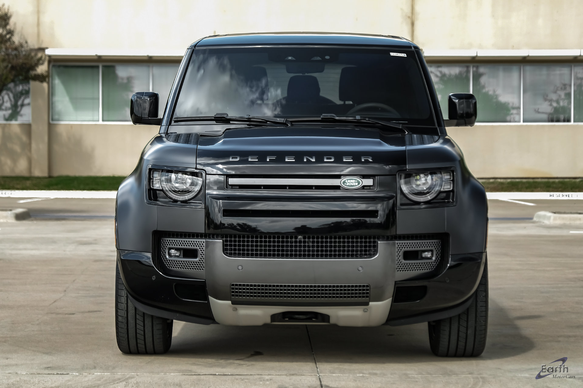Used 2023 Land Rover Defender 90 V8 AWD/4WD image 29