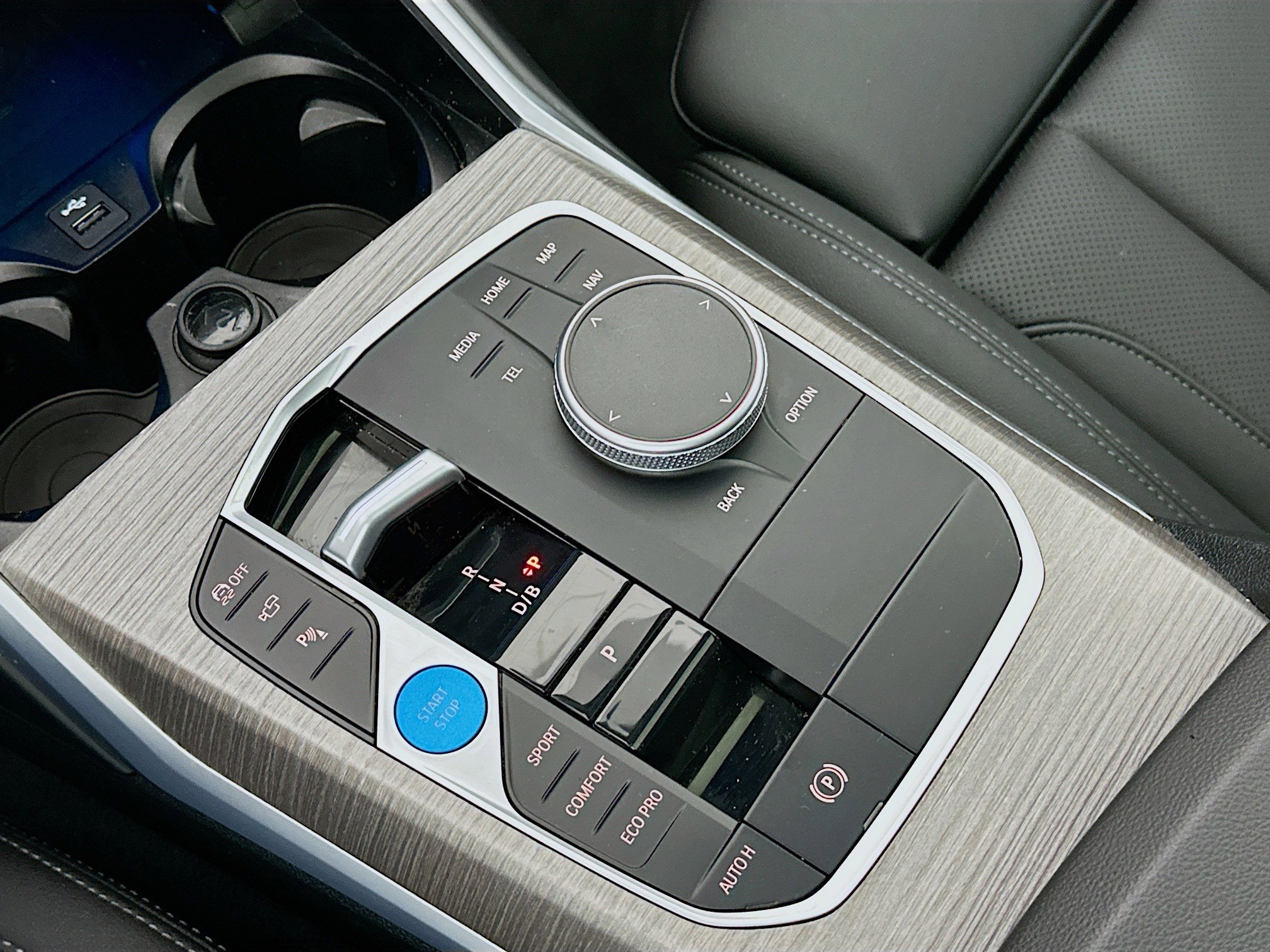 Used 2025 BMW i4 xDrive40i image 25