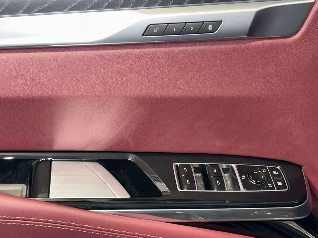 Used 2026 Cadillac Escalade Luxury w/ LPO, Floor Liner Package AWD/4WD image 22