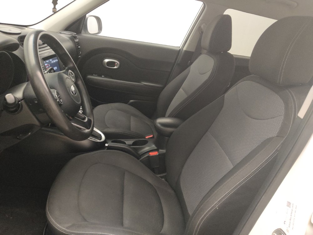 Used 2019 Kia Soul + FWD image 17