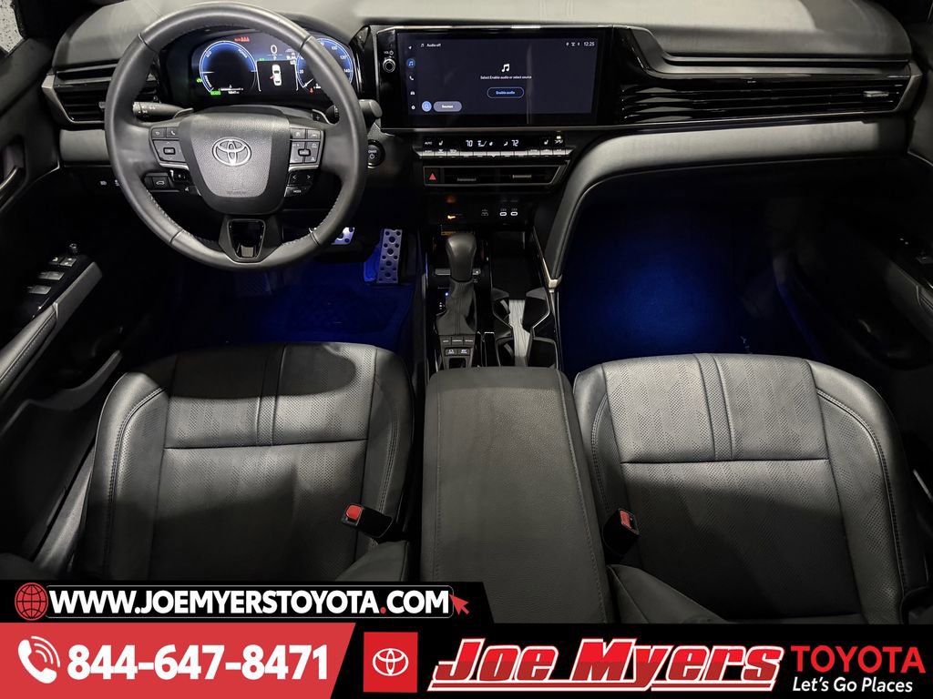Used 2025 Toyota Camry XSE image 13