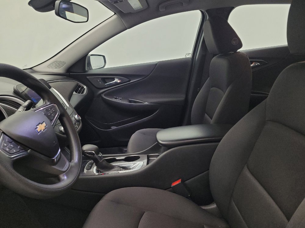 Used 2021 Chevrolet Malibu LS FWD image 17