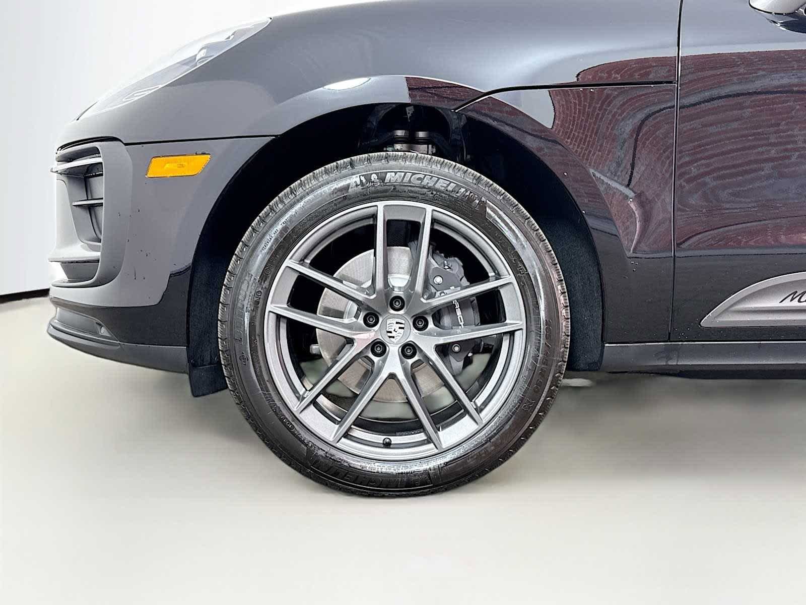 New 2025 Porsche Macan AWD/4WD image 24