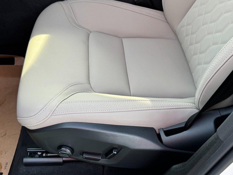 New 2026 Volvo XC60 B5 Plus w/ Climate Package image 15