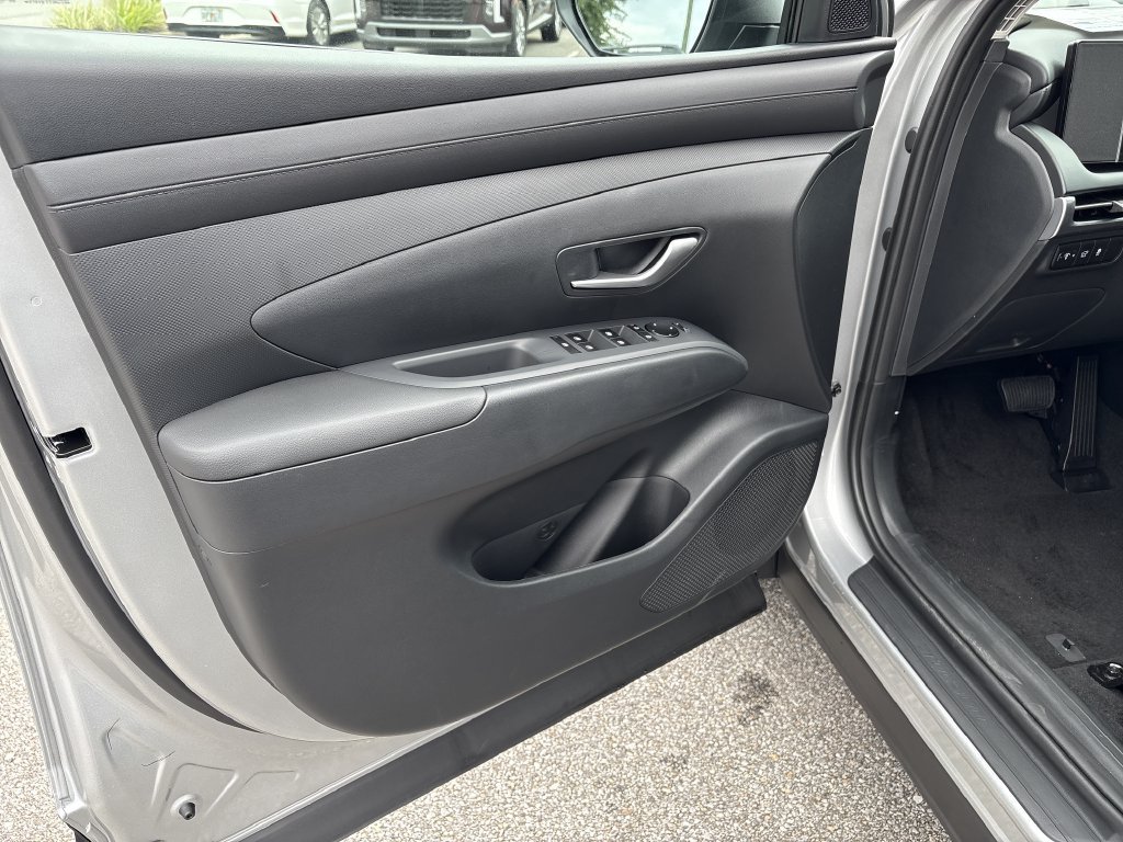 New 2026 Hyundai Tucson SEL Plus FWD image 18