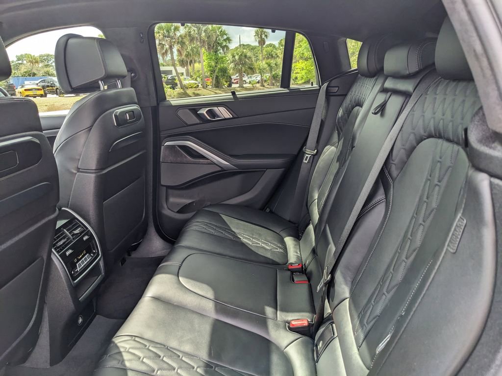 Used 2024 BMW X6 M60i image 22