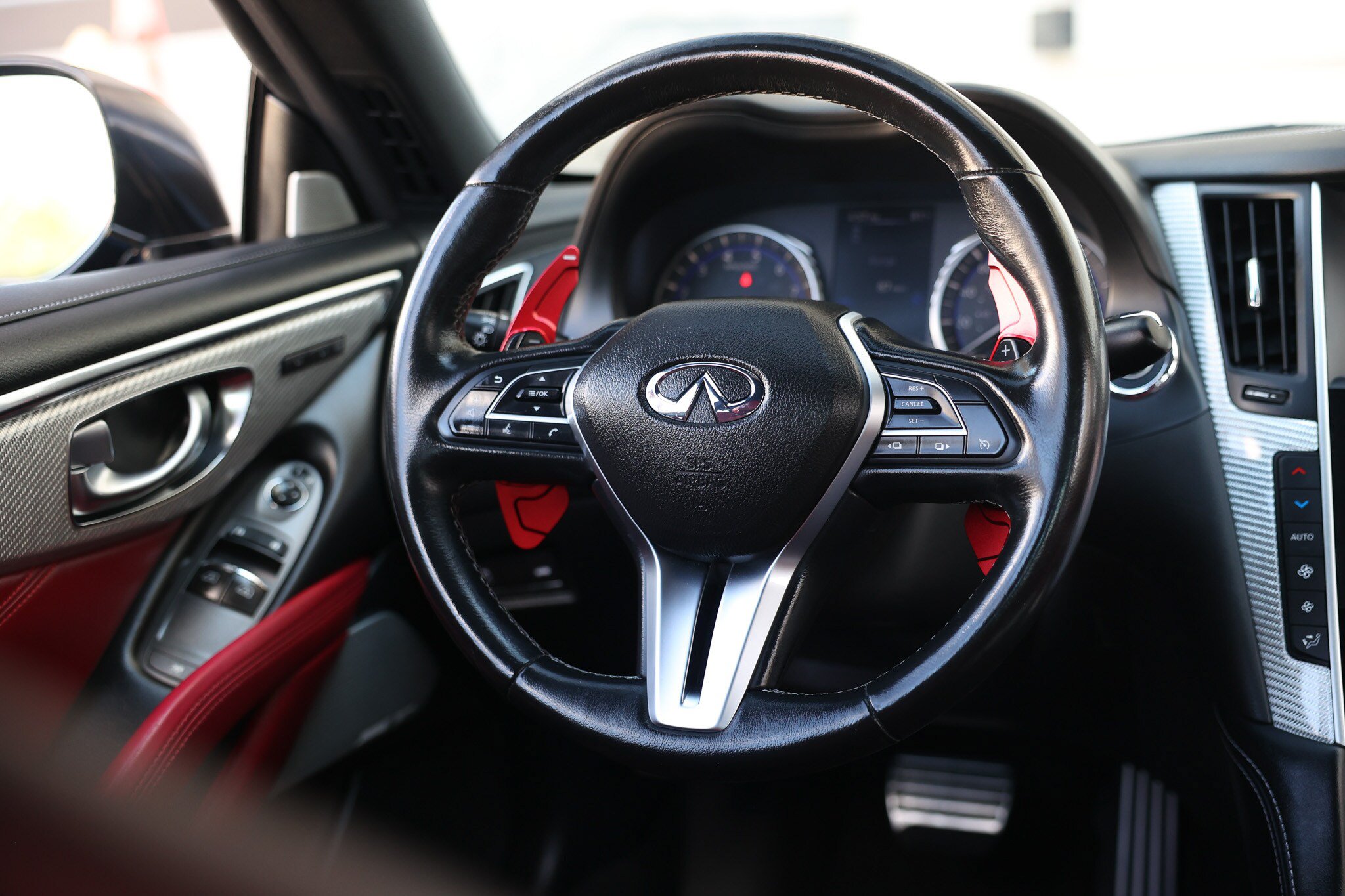 Used 2019 INFINITI Q60 Red Sport 400 RWD image 33