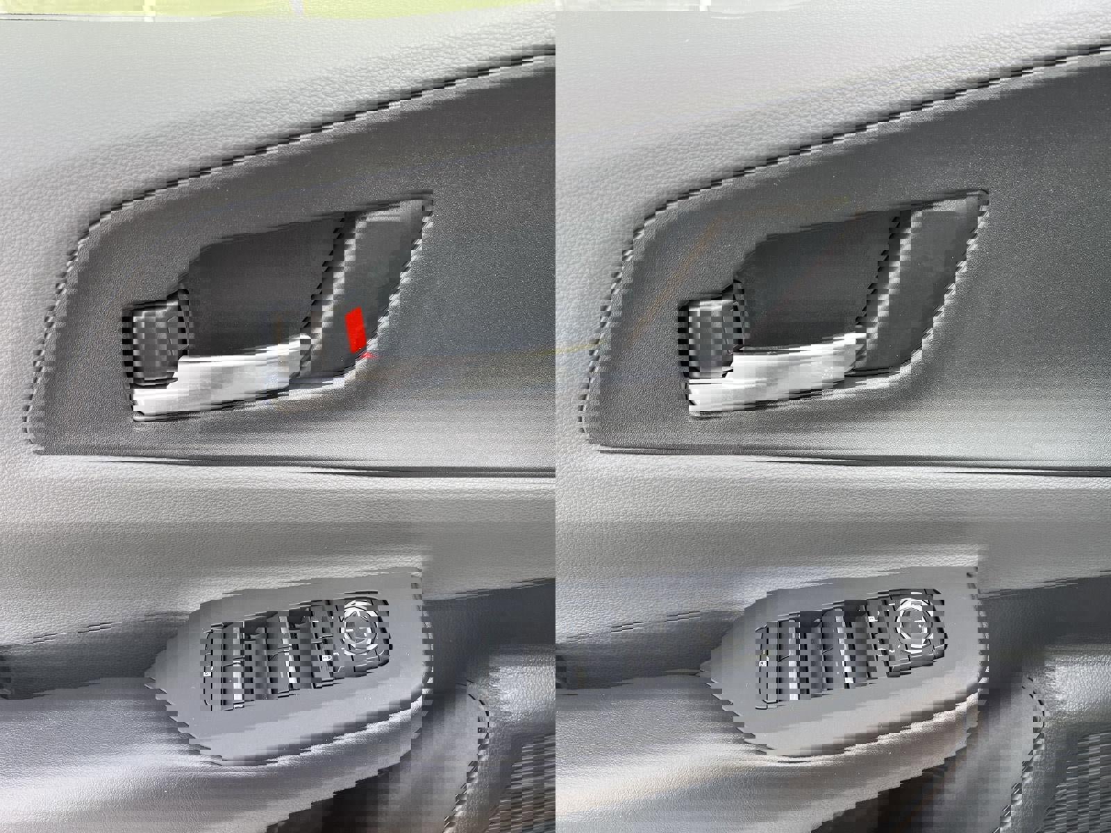 Used 2025 Toyota Prius XLE image 14