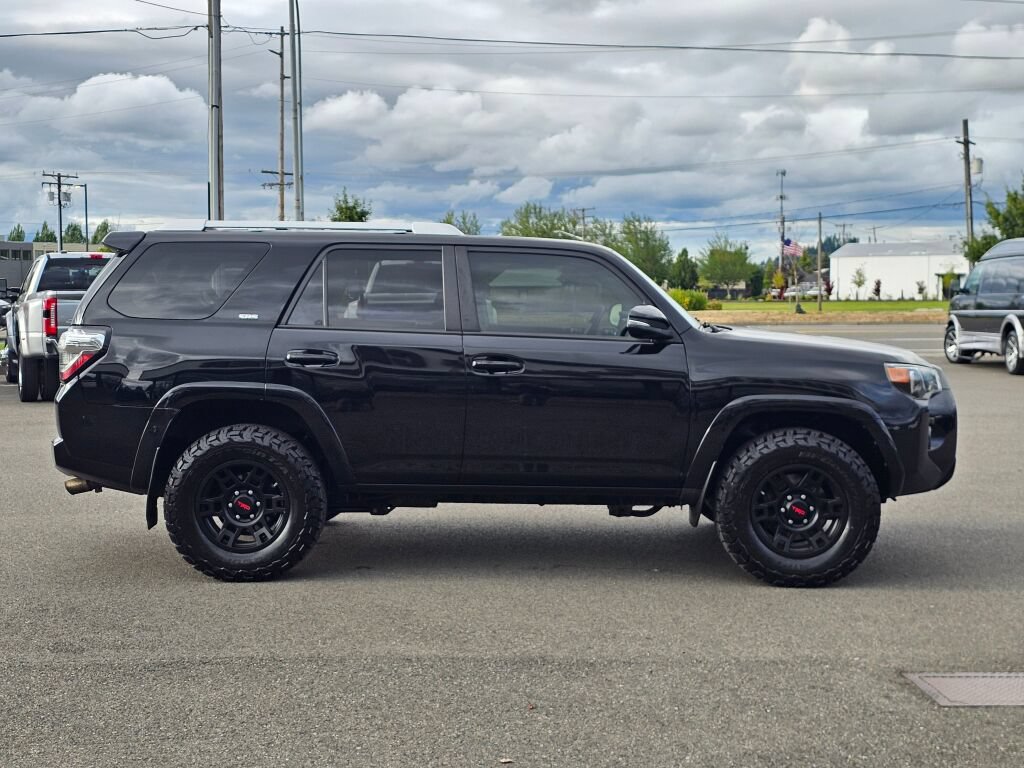 Used 2018 Toyota 4Runner SR5 Premium AWD/4WD image 5