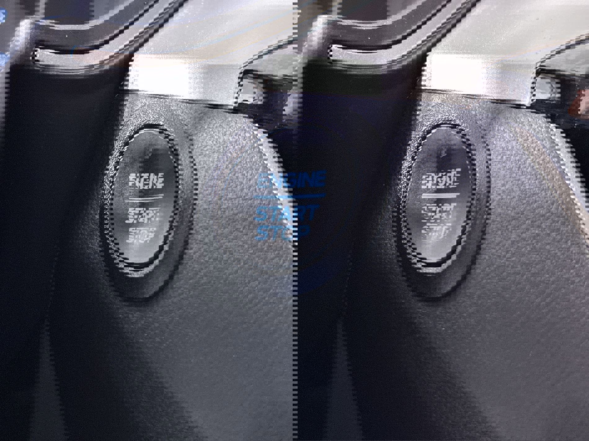 Used 2022 Ford Escape SE w/ SE Sport Appearance Package image 53