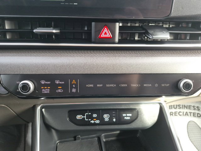 Used 2026 Kia Carnival EX FWD image 30