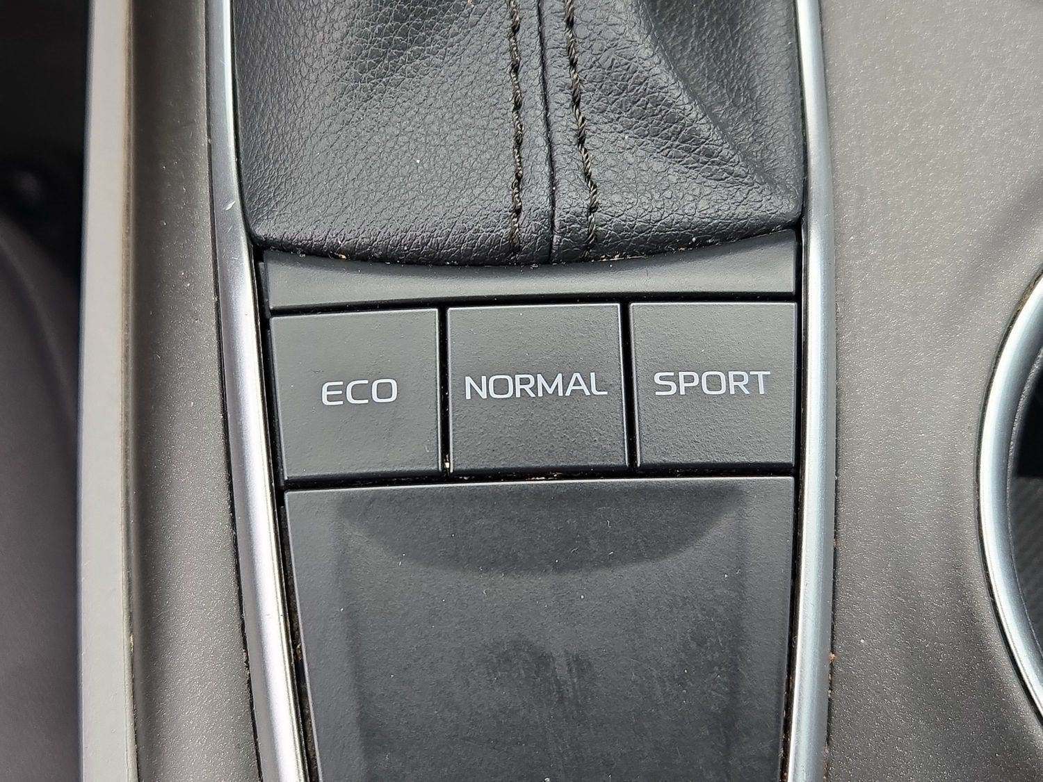 Certified 2023 Toyota Camry LE FWD image 25