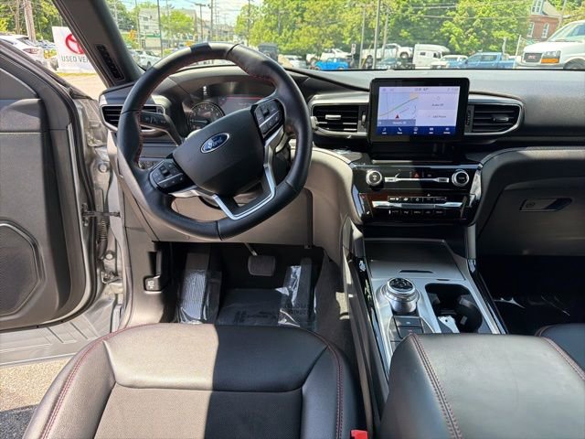 Used 2023 Ford Explorer ST-Line AWD/4WD image 16