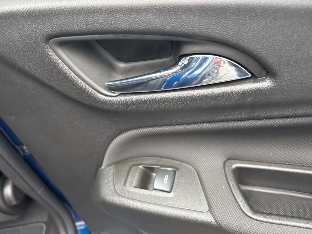 Used 2022 Chevrolet Equinox RS w/ RS Leather Package image 30