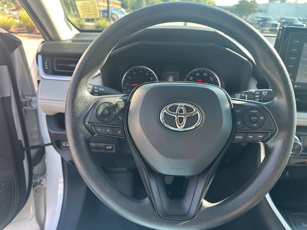 Used 2022 Toyota RAV4 XLE w/ Convenience Package AWD/4WD image 15