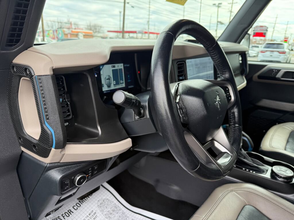 Used 2022 Ford Bronco Wildtrak image 11