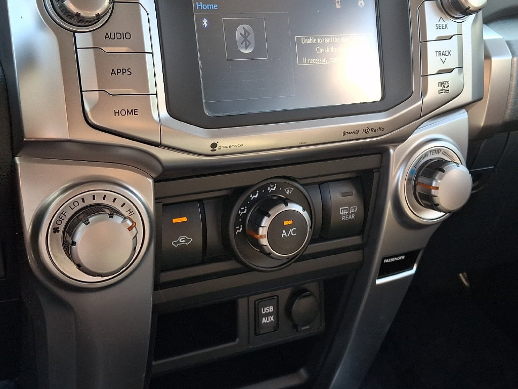 Used 2018 Toyota 4Runner SR5 AWD/4WD image 18