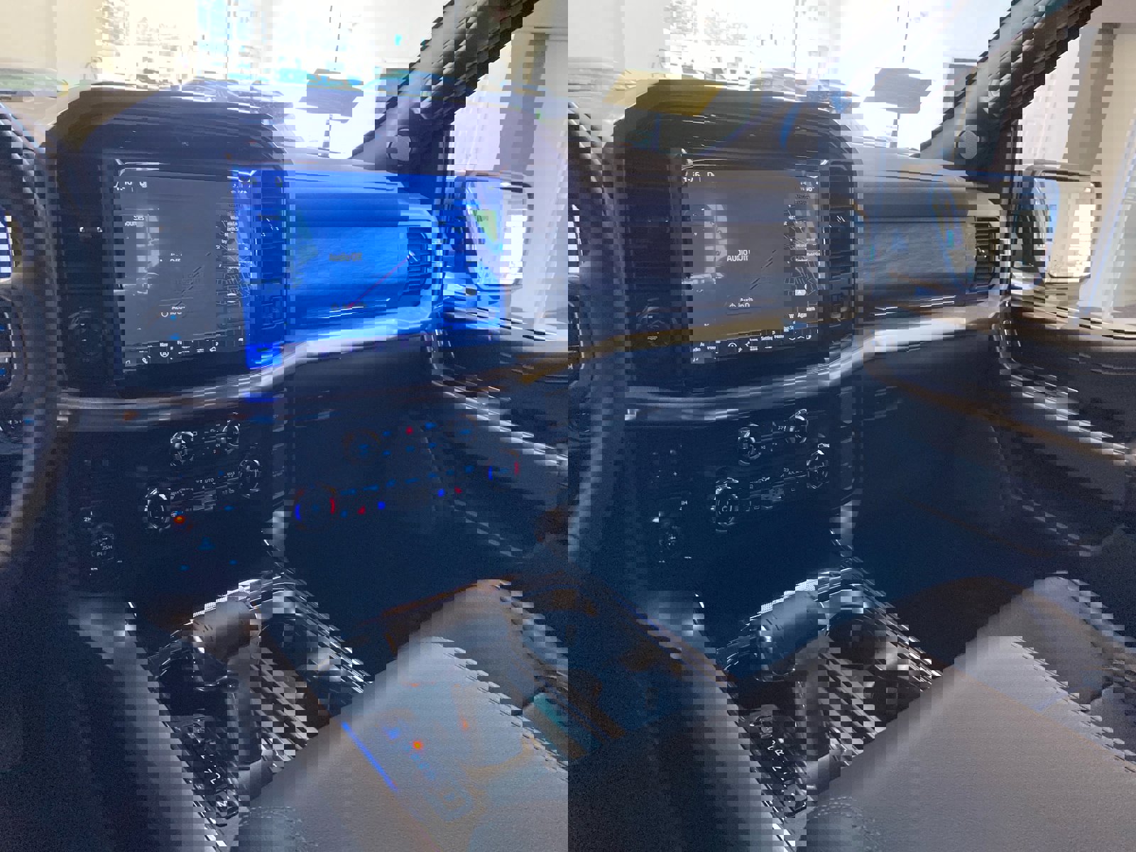 New 2026 Ford F150 Lariat w/ Equipment Group 501A Mid image 19