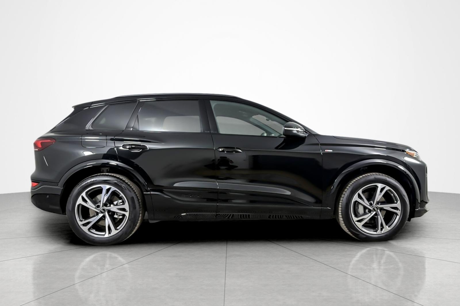 New 2027 Audi Q6 e-tron Premium Plus AWD/4WD image 7
