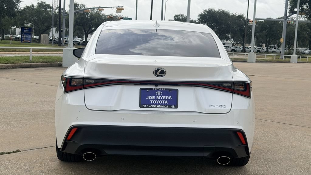 Used 2024 Lexus IS 300 w/ Comfort Package RWD image 9