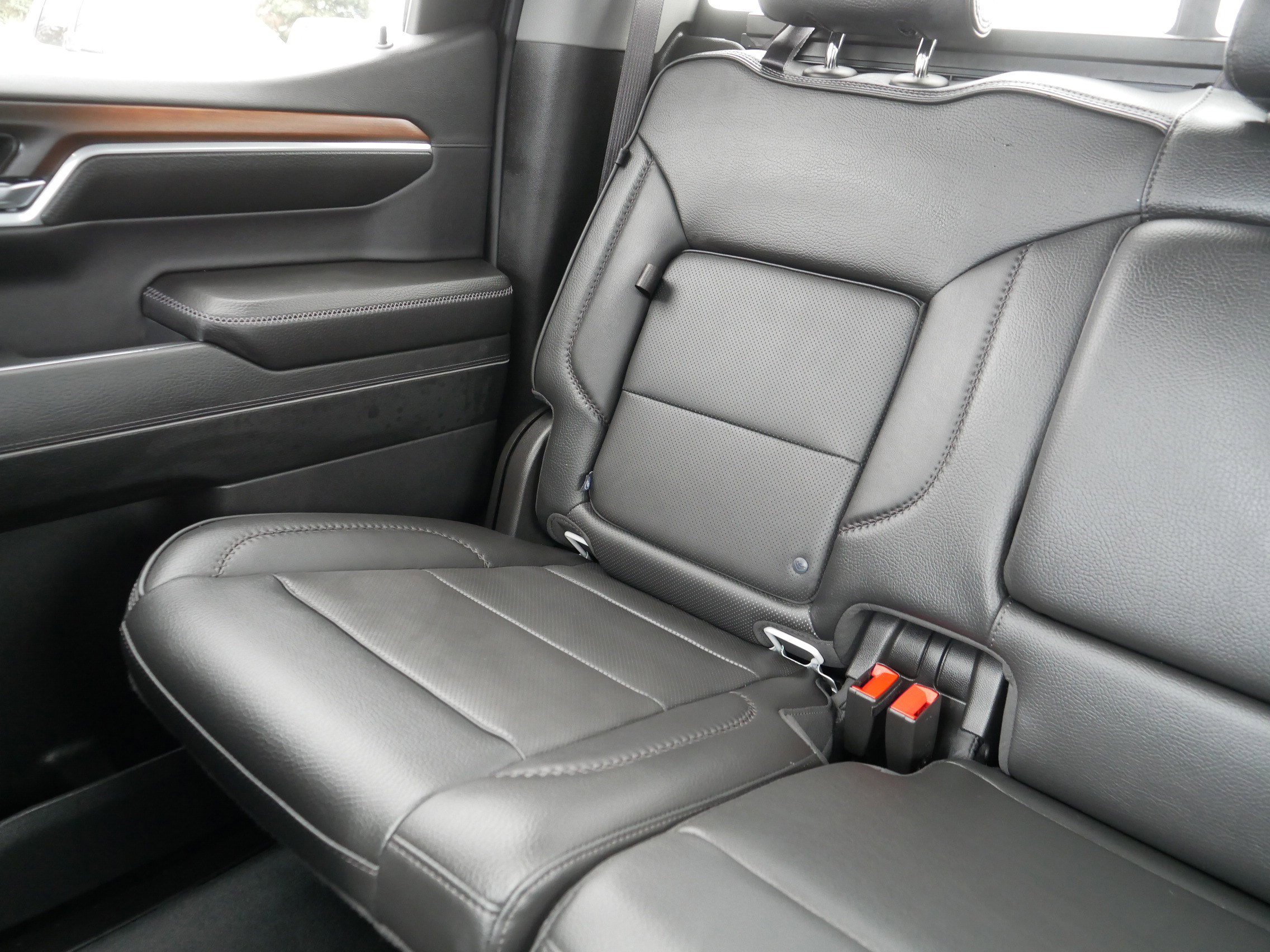 Used 2024 GMC Sierra 1500 Denali AWD/4WD image 12