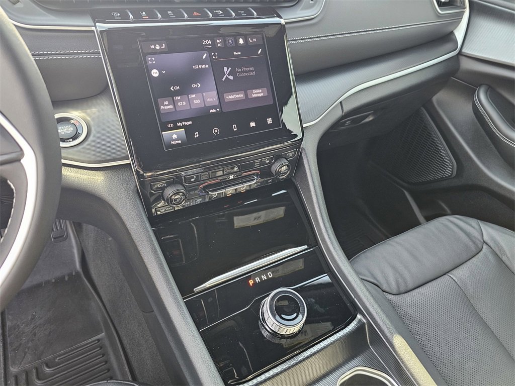 Used 2025 Jeep Grand Cherokee Laredo X w/ Luxury Tech Group I image 24