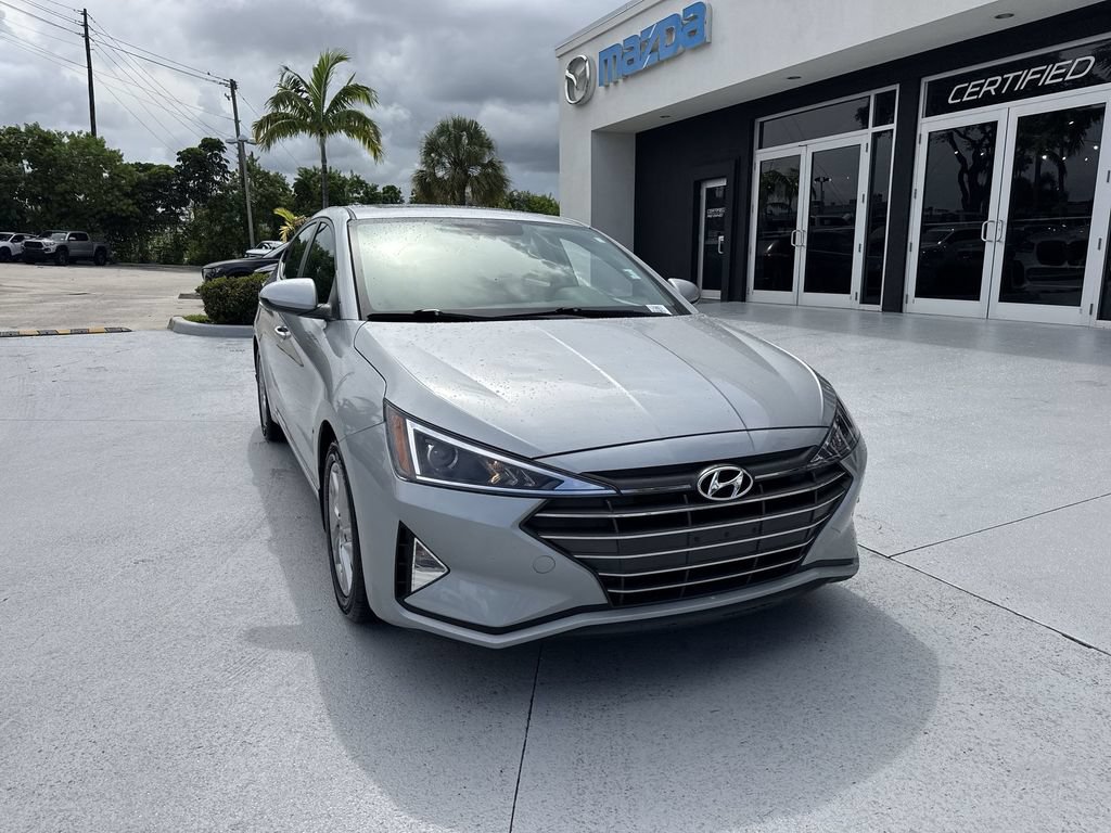 Used 2020 Hyundai Elantra Value Edition w/ Winter Weather Package FWD image 7