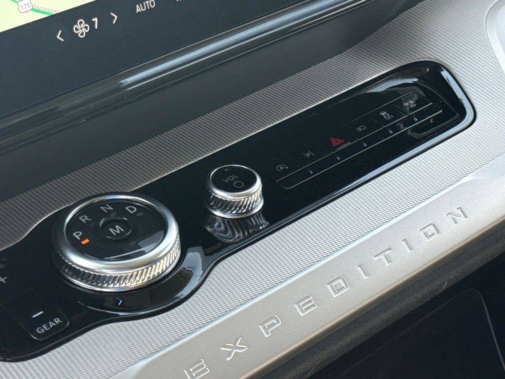 New 2026 Ford Expedition Active RWD image 33