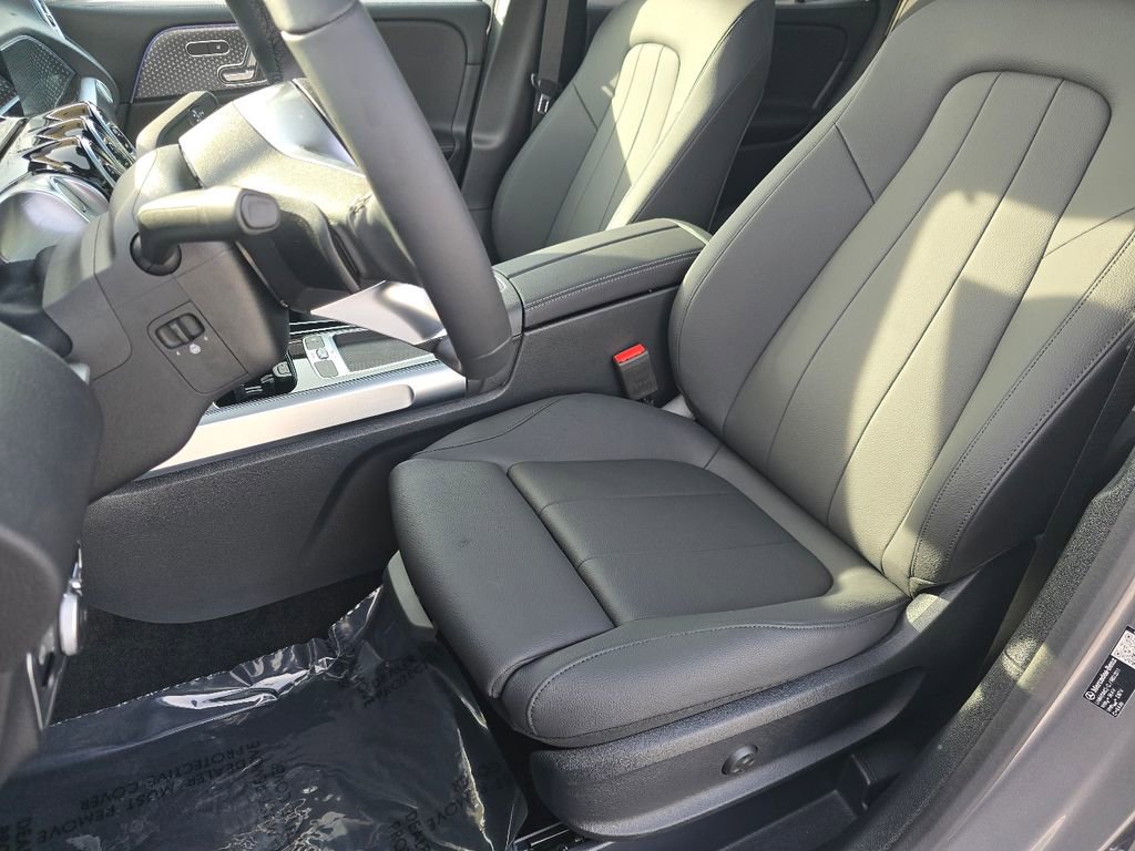 New 2026 Mercedes-Benz GLB 250 4MATIC image 23