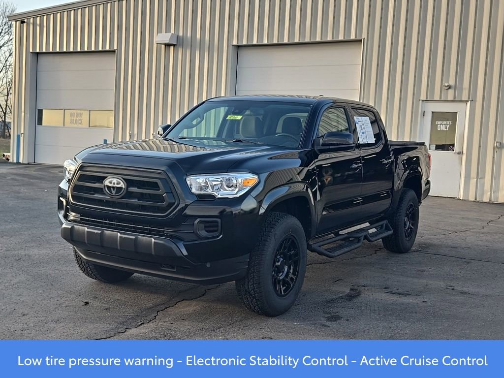 Used 2022 Toyota Tacoma SR image 3